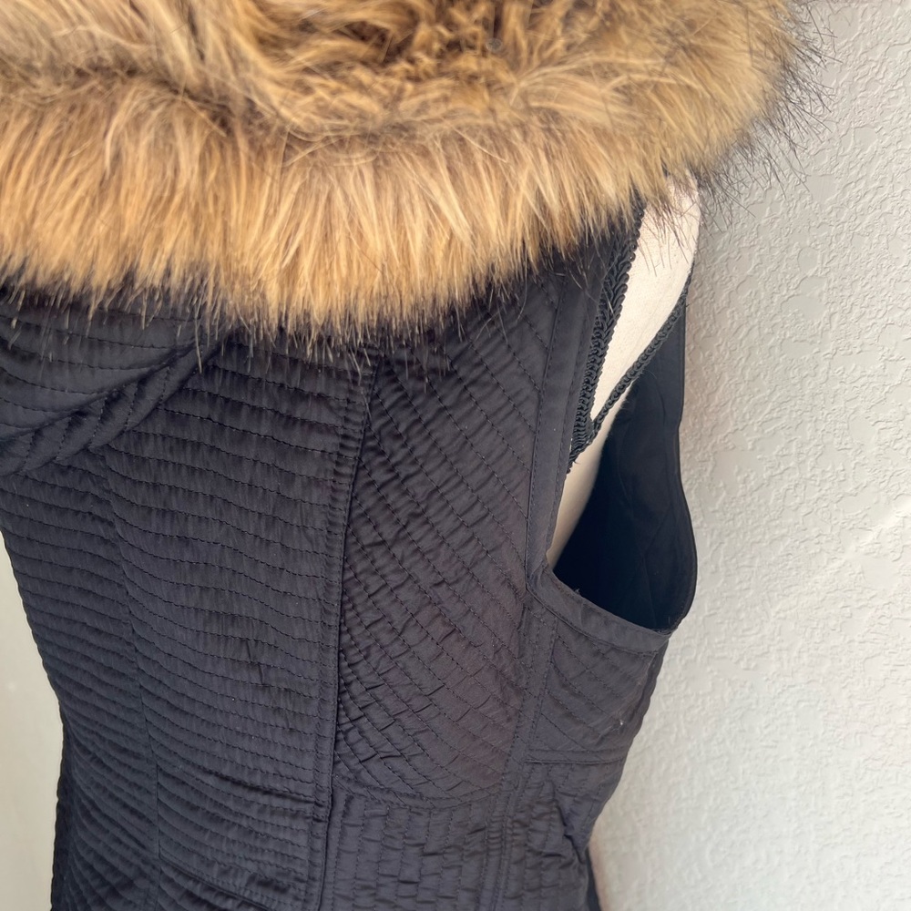 Coldwater Creek Black Quilted Vest with Faux Fur Hood Size M (10-12) - Picture 8 of 8